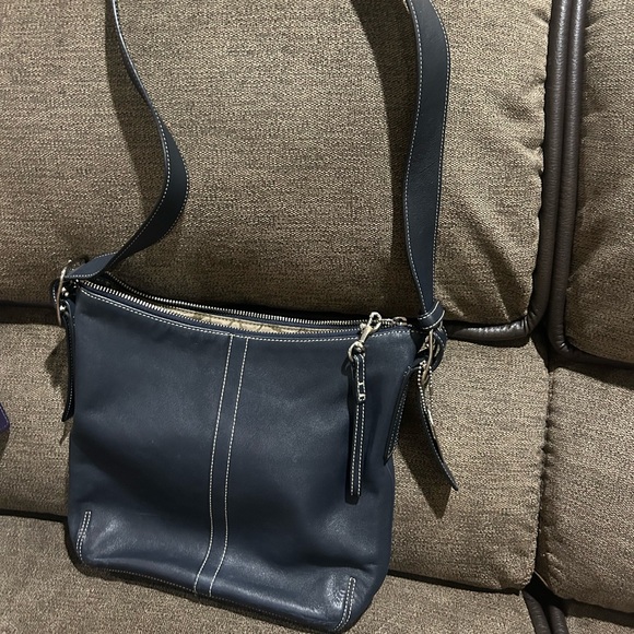 Genuine Coach Navy Crossbody Bag - Picture 1 of 7